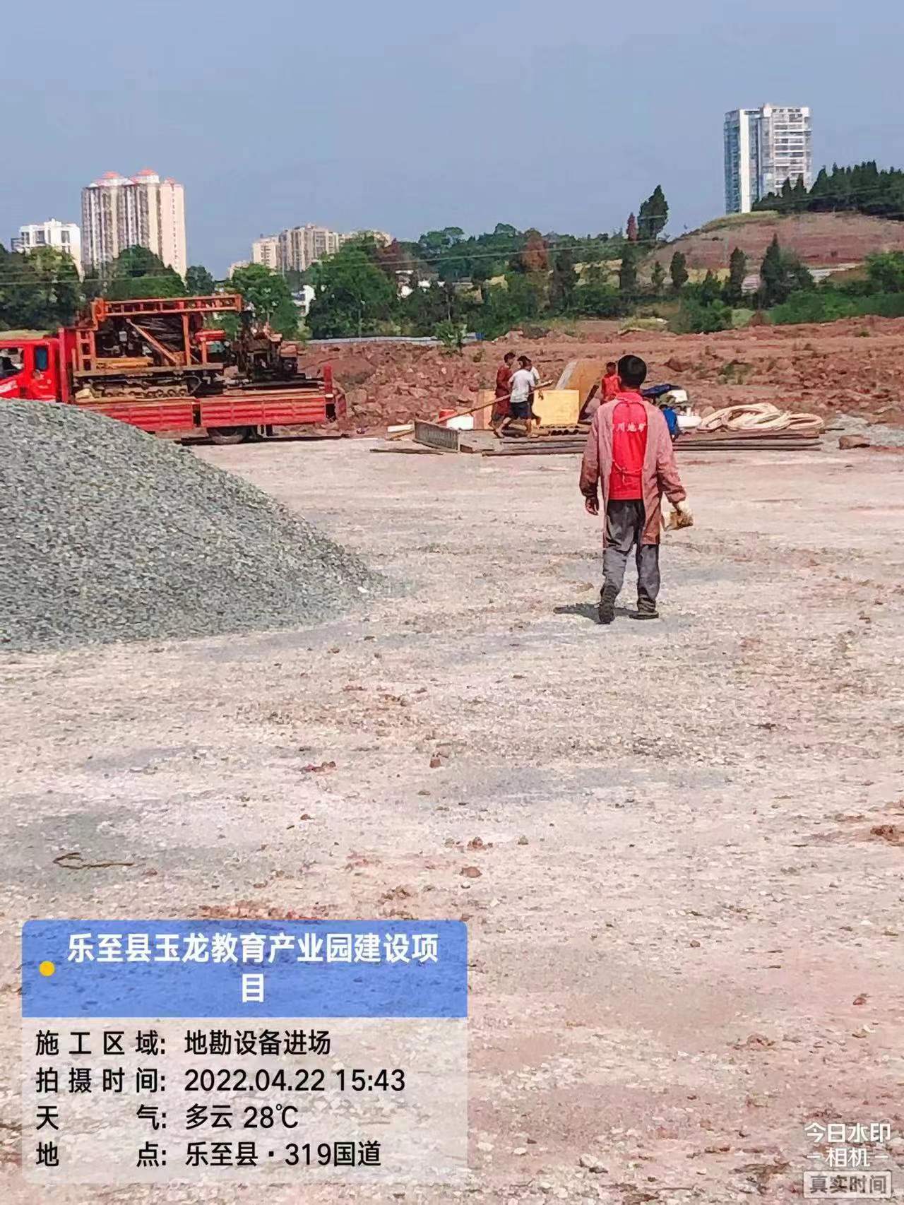 加快玉龍教育產(chǎn)業(yè)園項目推進(jìn)速度